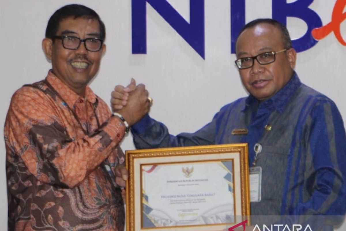 Kemenkeu berikan piagam penghargaan NTB atas raihan opini WTP