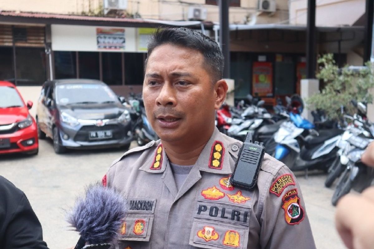 Pemakaman tokoh Papua Merdeka Filep Karma libatkan 250 personel Polisi