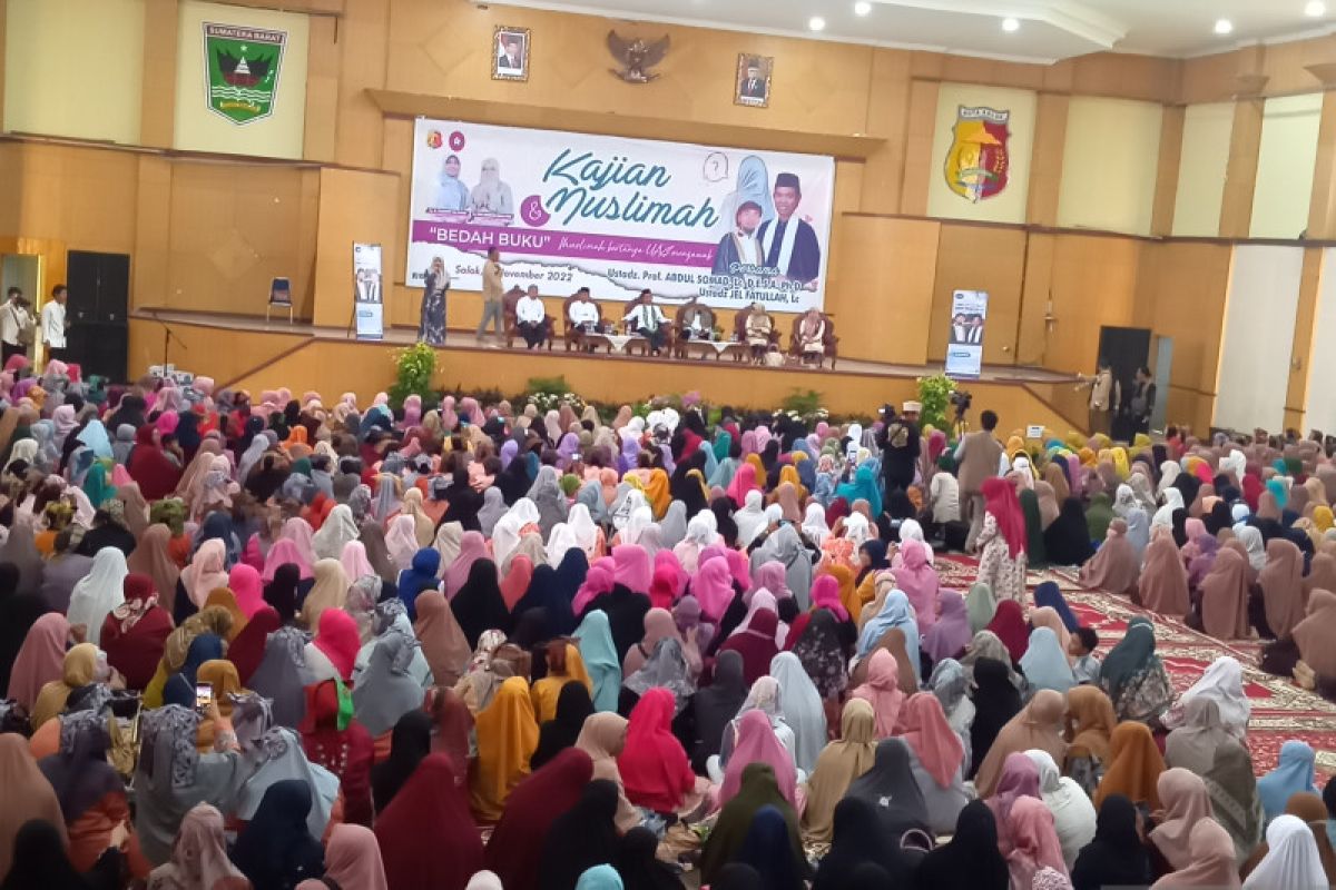 Ribuan warga hadiri ceramah Ustadz Abdul Somad