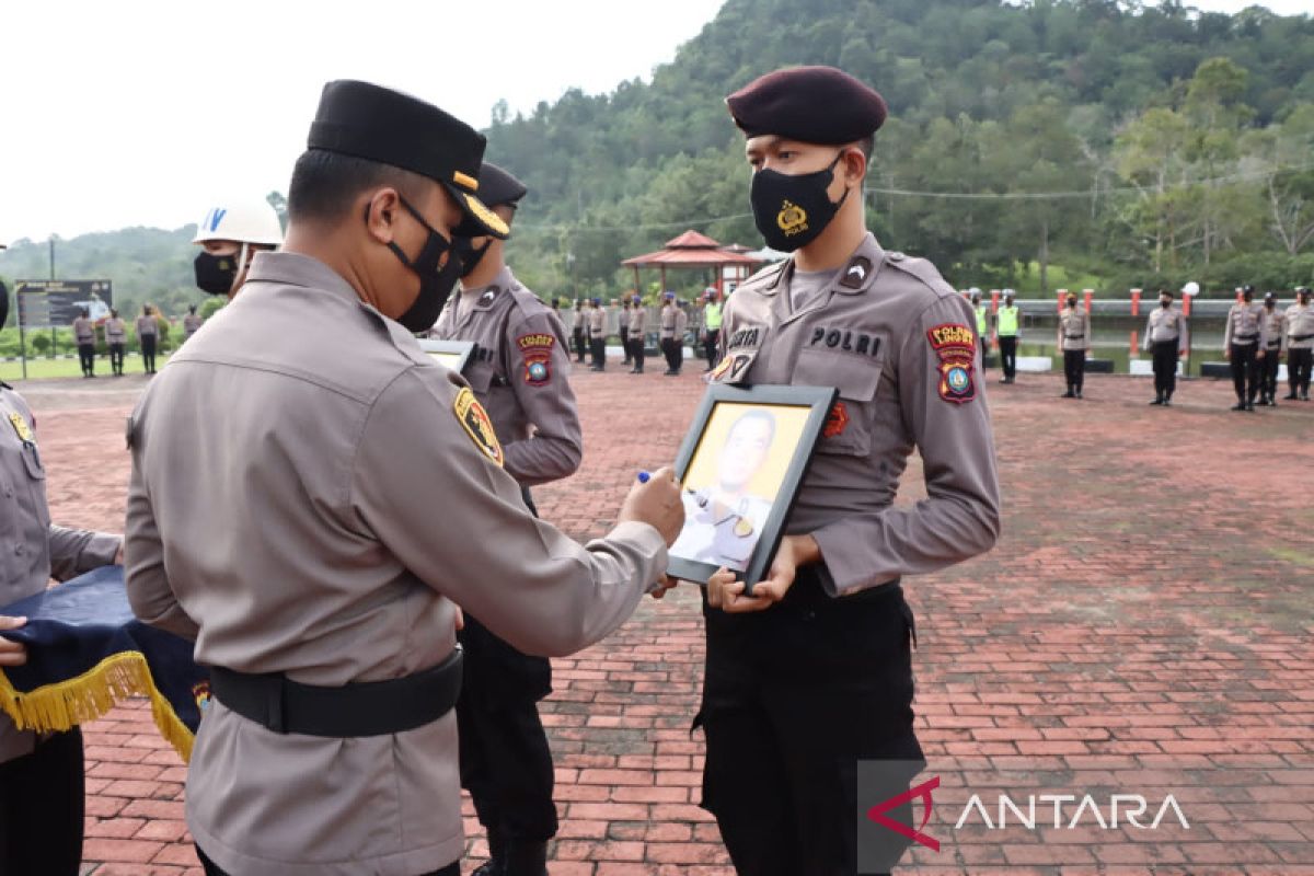 Dua personel Polres Lingga dipecat karena lakukan pelanggaran berat