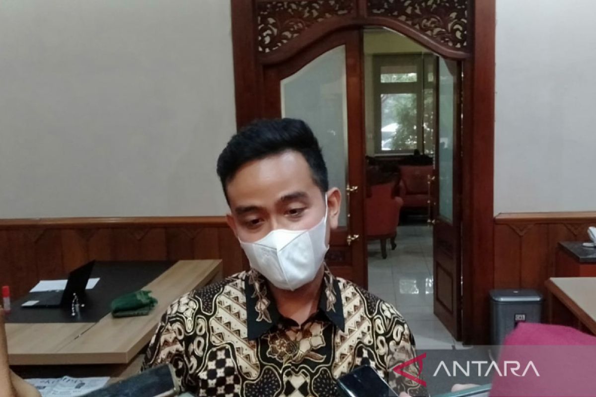 Rocky Gerung usulkan jadi Cawapres Anies, ini tanggapan Gibran