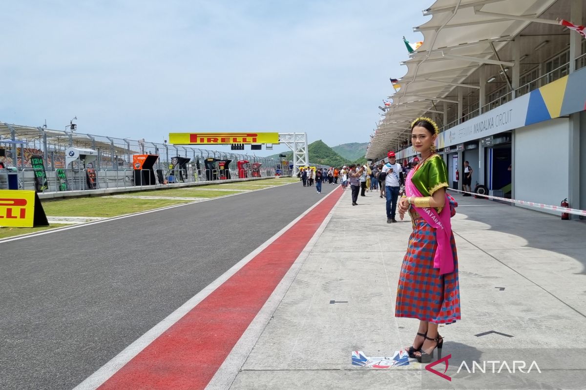 Mencoba "pit walk" di Motul WSBK Mandalika 2022