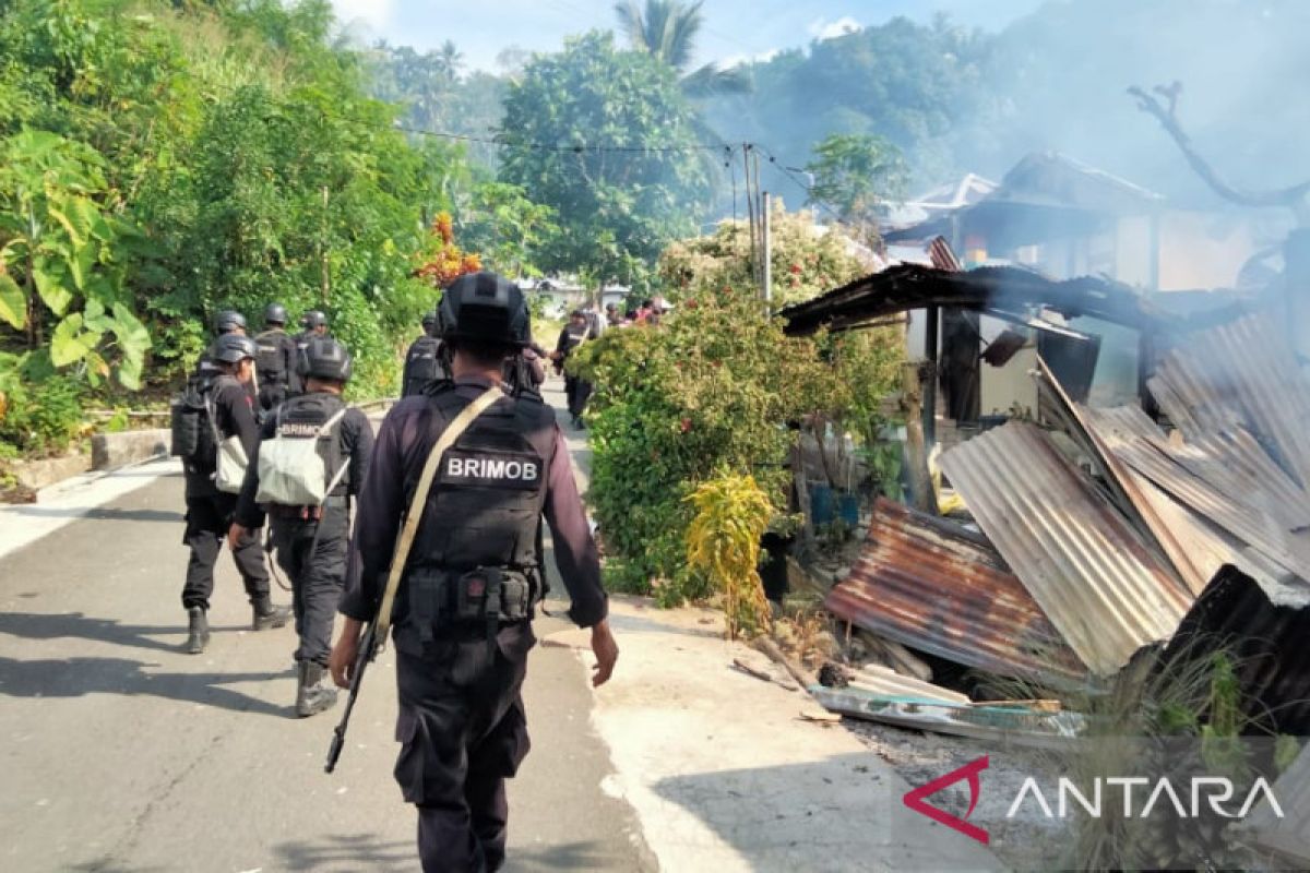 Bupati Maluku sebut bentrok antarkelompok bukan konflik antaragama