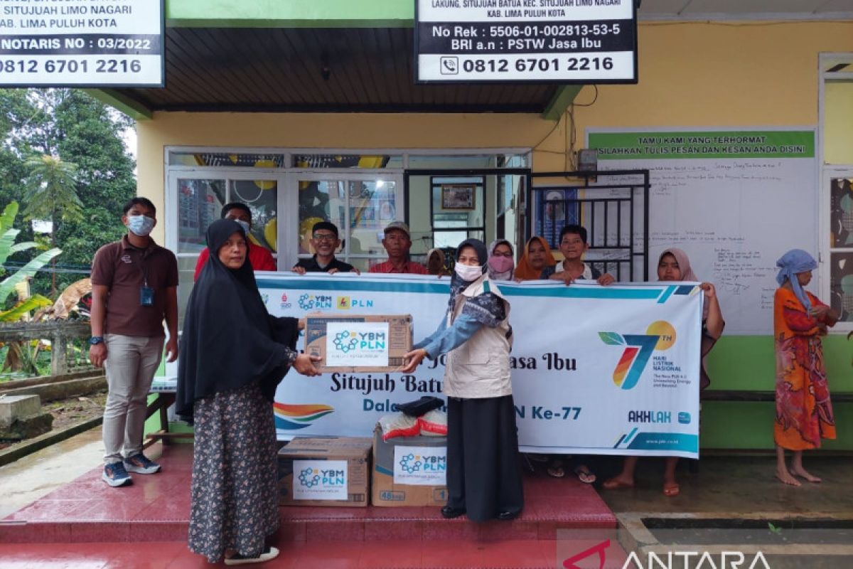 Berbagi kebahagiaan , YBM PLN UP3 Payakumbuh santuniyatim dhuafa dan lansia