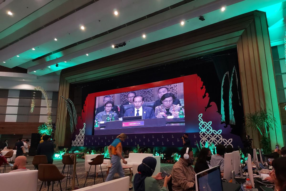 Jokowi officially opens 2022 G20 Summit in  Bali