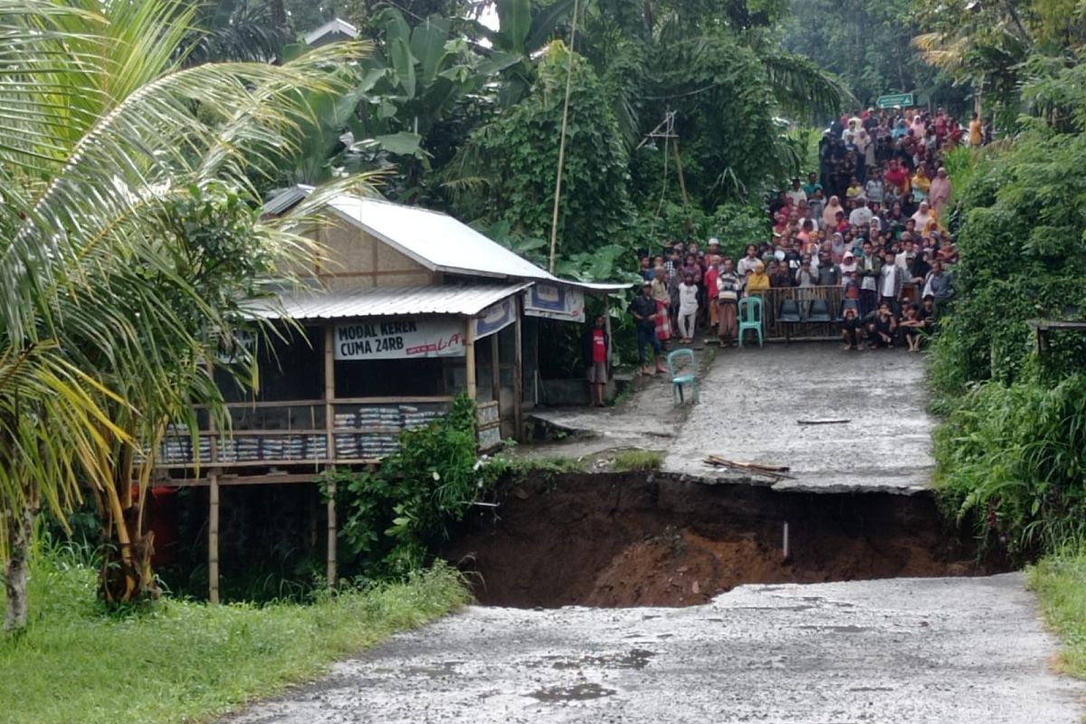 Waspada! tiga jembatan di Kecamatan Sikur Lombok Timur rawan ambruk