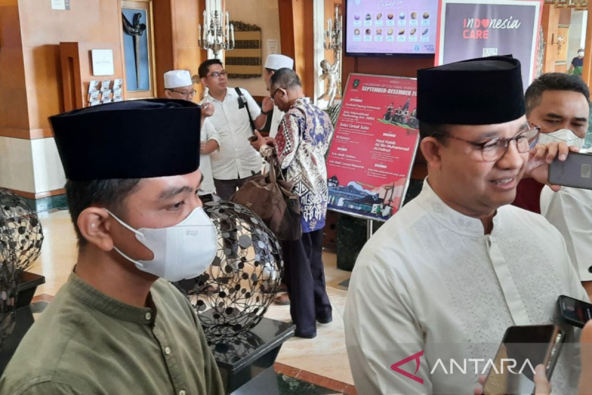 Anies Baswedan ke Solo, puji Gibran