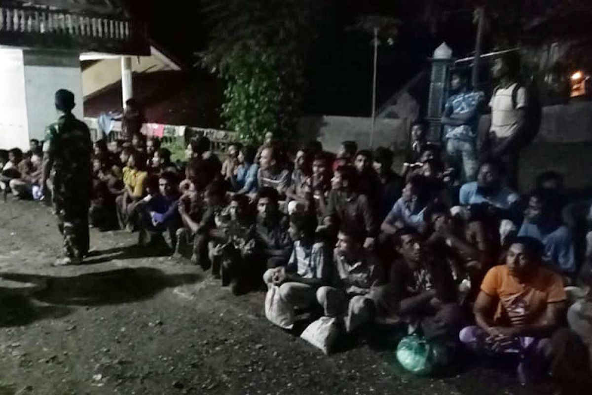 Sebanyal 110 imigran Rohingya terdampar di Aceh Utara