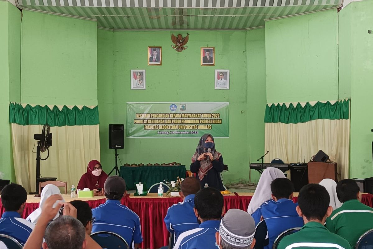 Kebidanan Unand edukasi persiapan pernikahan dan kehamilan sehat