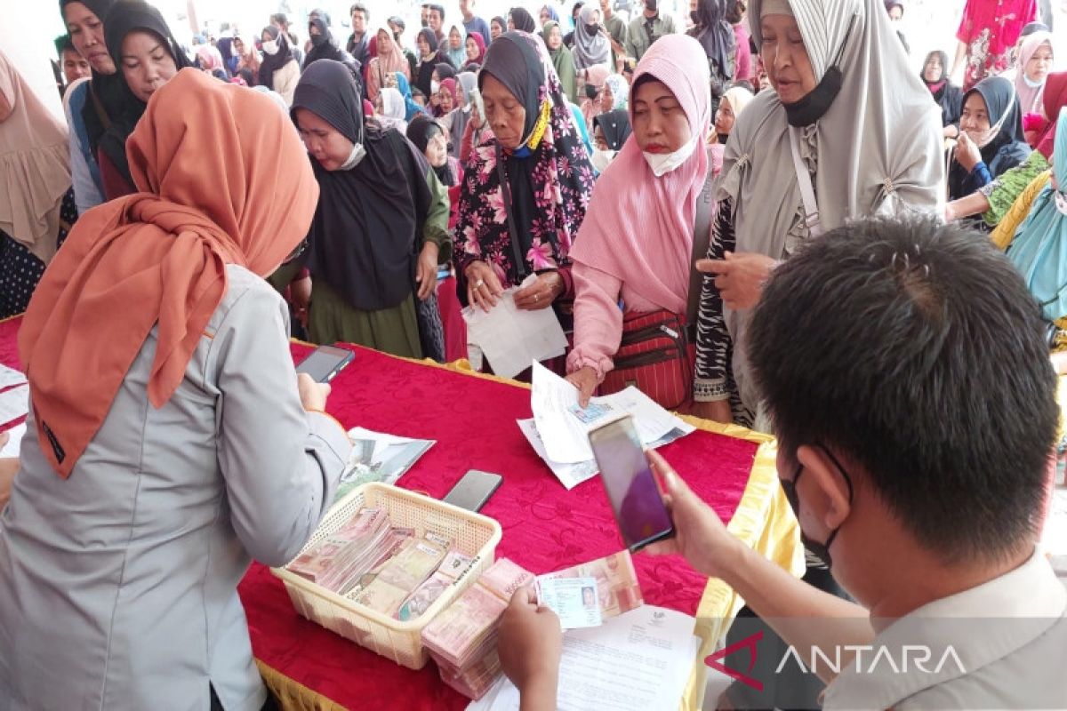 Kantor Pos Sampit salurkan Rp22,4 miliar bantuan sosial