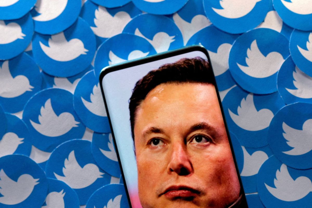 Elon Musk: melarang Twitter Trump adalah "kesalahan besar"