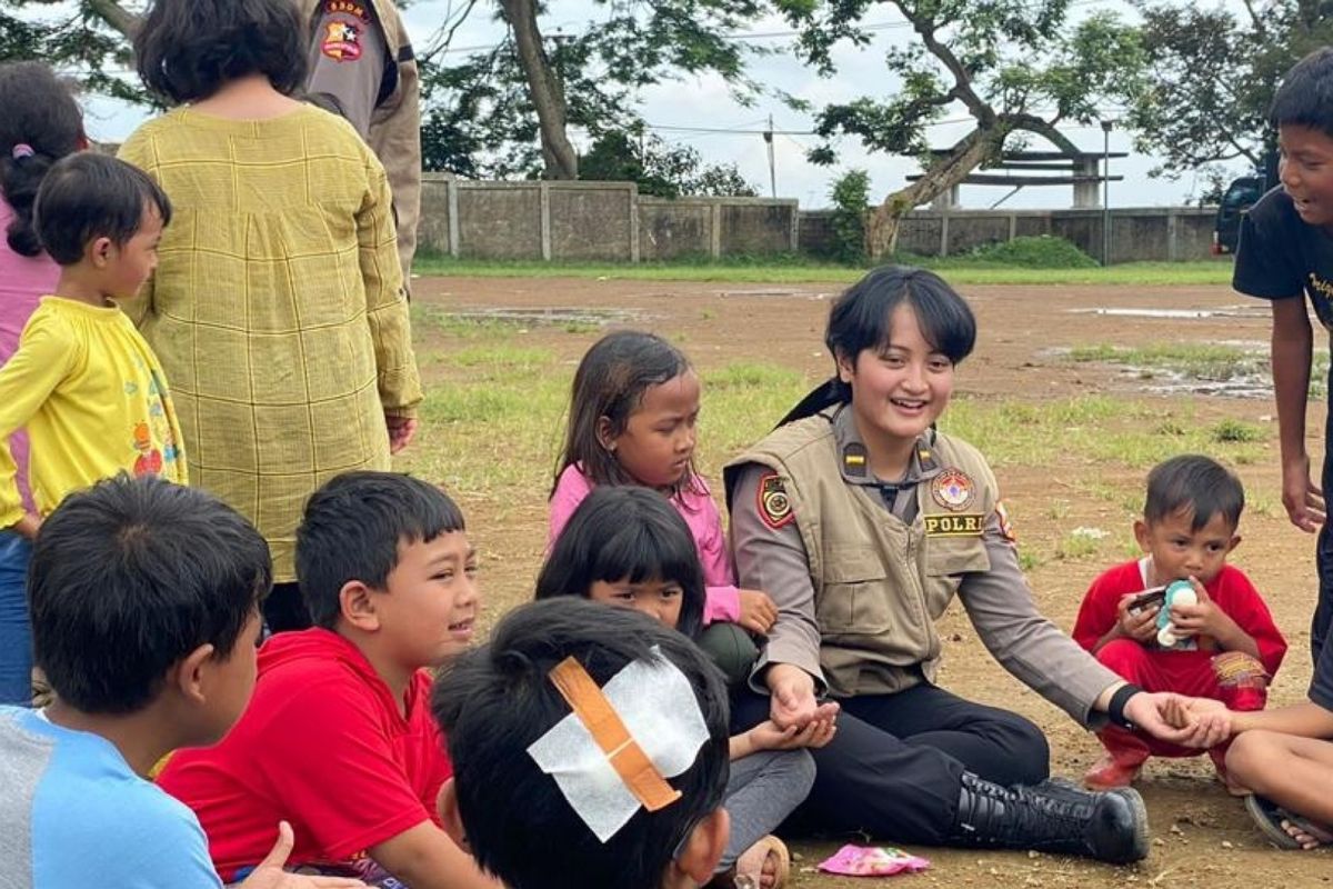 Polri juga beri bantuan "trauma healing" bagi pengungsi gempa Cianjur