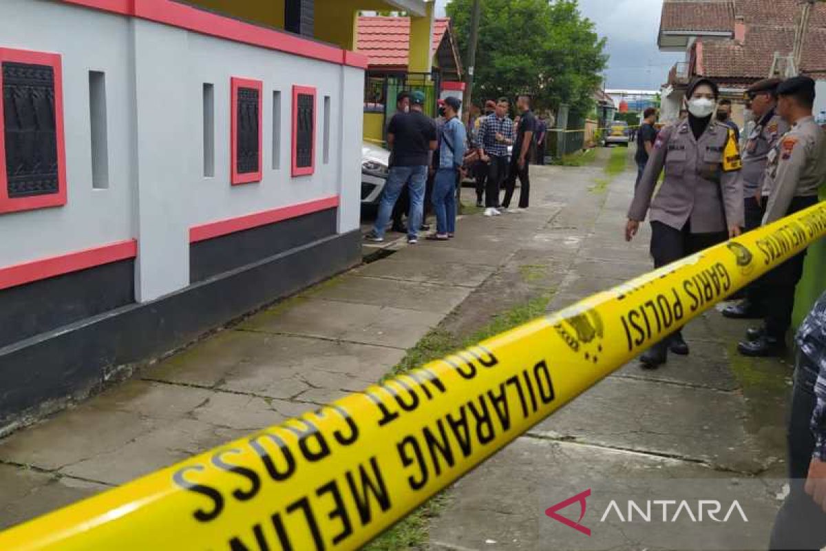 Di Magelang Jateng. Polisi selidiki tiga orang meninggal di rumahnya