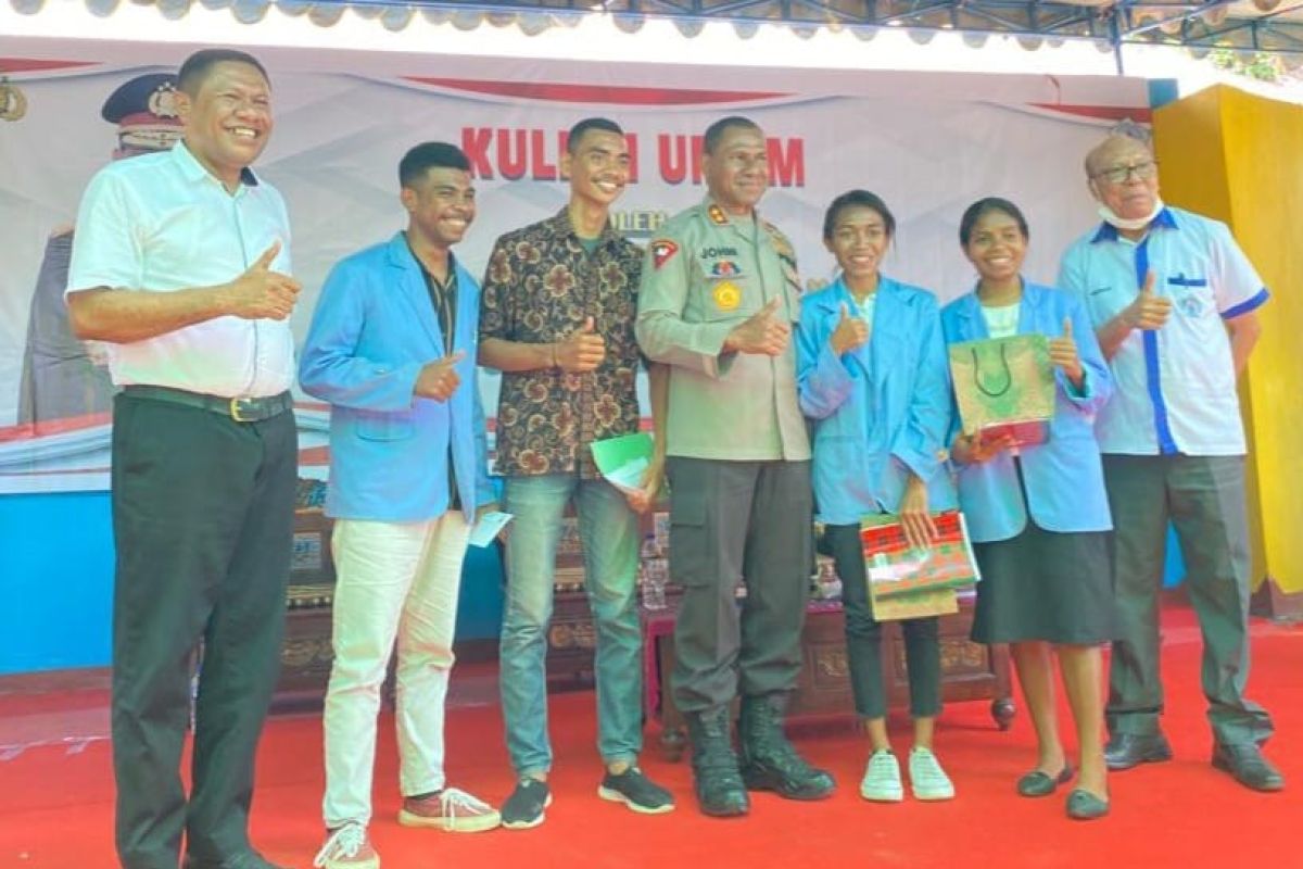 Kapolda NTT beri kuliah umum  di Universitas Tribuana Kalabahi