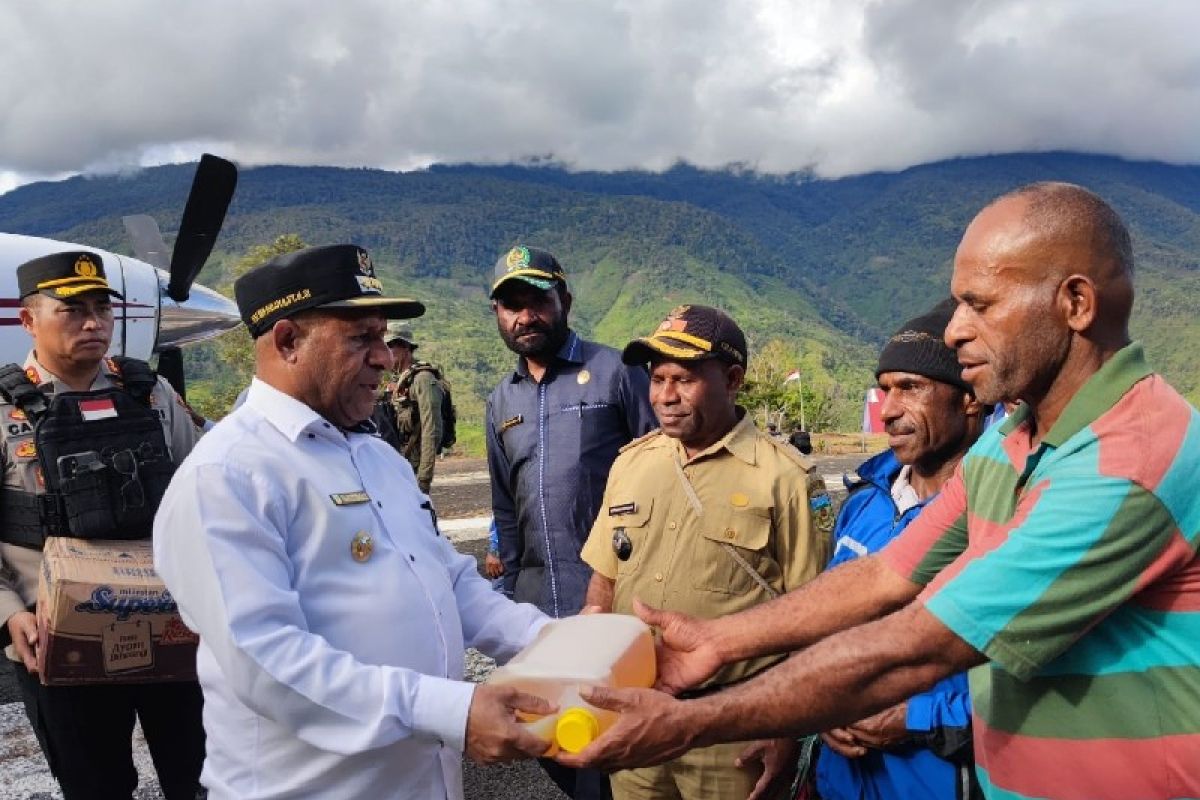 Danrem 172/PWY apresiasi bantuan Pemkab Pegubin untuk pengungsi Kiwirok