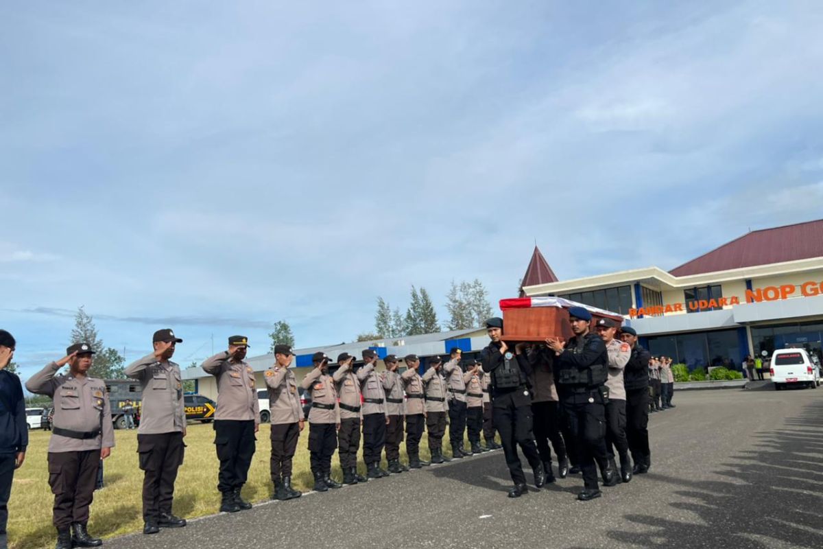 Jenazah anggota Brimob Polda Lampung disemayamkan di kampung halaman