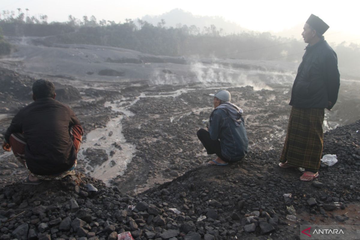 PVMBG nyatakan aktivitas Gunung Semeru di Jatim cenderung mereda