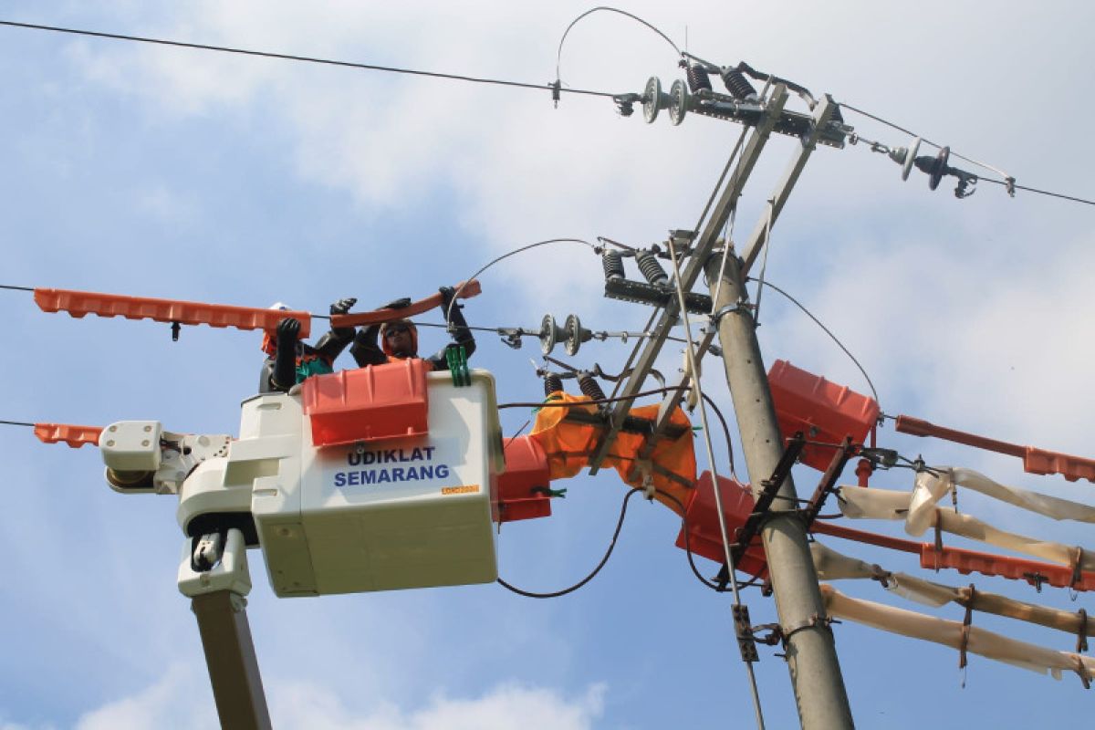 PLN Lampung sebut rasio elektrifikasi di 13 kabupaten dan kota capai 99 persen