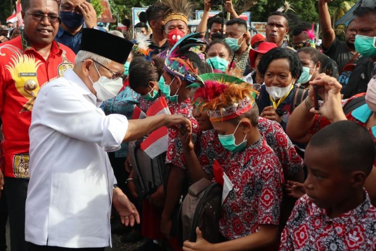 Catatan "tawaf" Wakil Presiden Ma'ruf Amin di tanah Papua