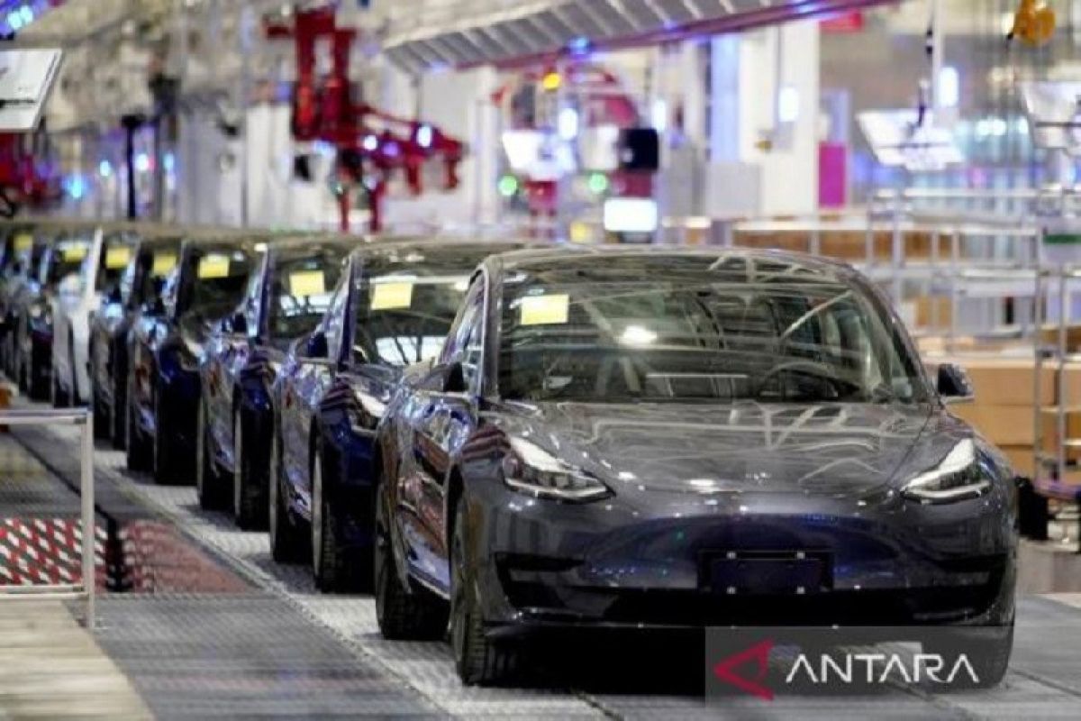 Tesla jual 100.291 kendaraan listrik buatan China pada November