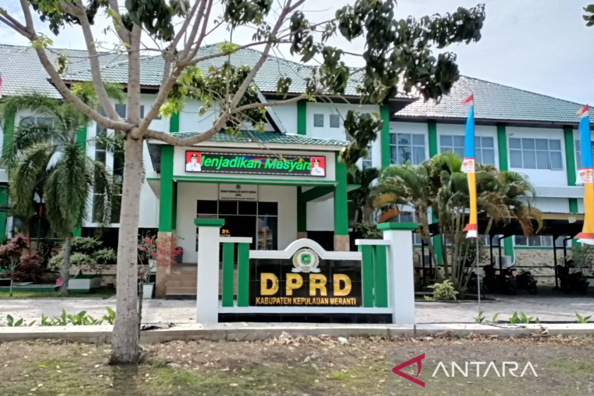 Silatnas pimpinan DPRD daerah perbatasan di Meranti ditunda