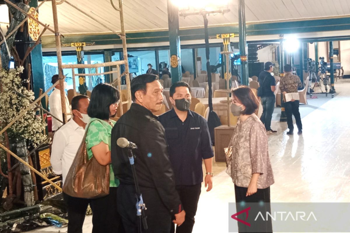 Menteri Luhut, Erick, dan Bahlil mengecek lokasi akad nikah Kaesang-Erina