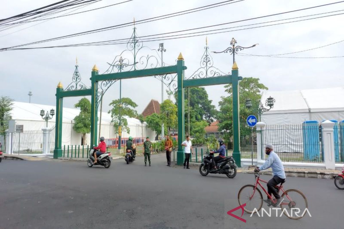 Polda Jateng alihkan arus lalin ke Pura Mangkunegaran