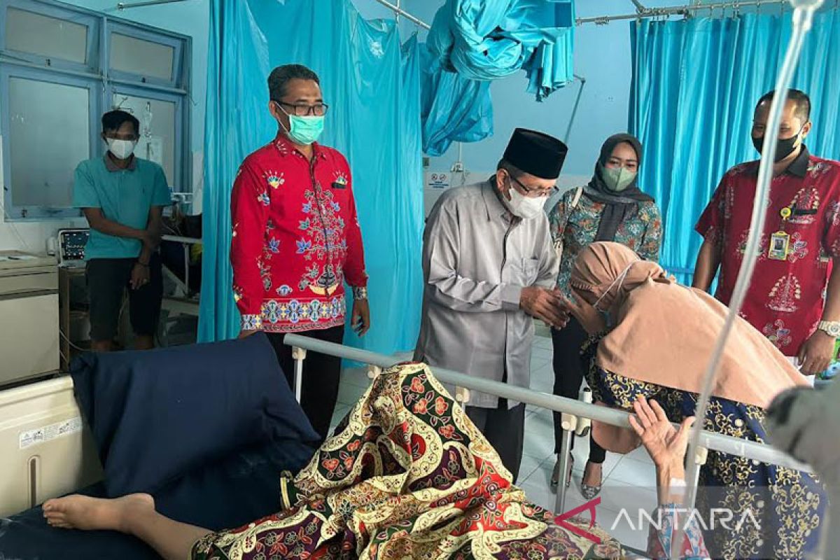 Baznas Kapuas beri bantuan ke sejumlah pasien kurang mampu di RSUD