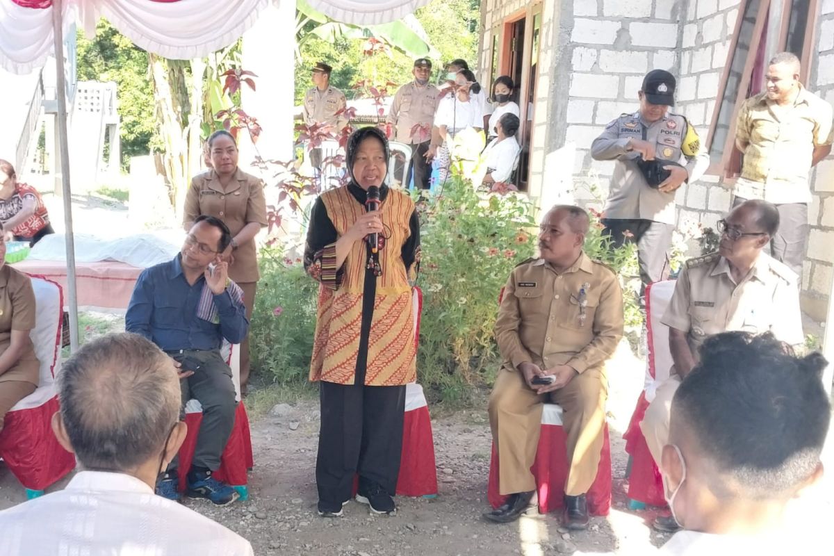 Warga korban Seroja di NTT diminta bangun usaha ekonomi