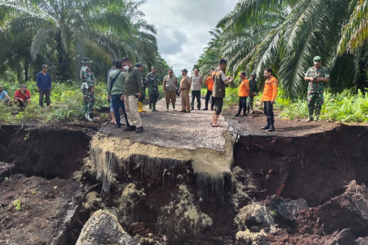 Ini solusi mengatasi lahan amblas di Bengkalis