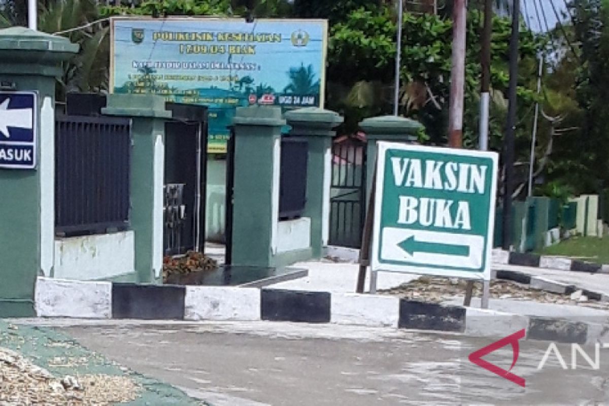 Dinkes Biak Numfor dapat kiriman 100 vial vaksin Booster COVID-19