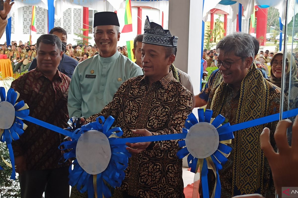 Persiapan SDM, Sekjen KLHK resmikan perpustakaan dan laboratorium di SMK Negeri Kehutanan Pekanbaru