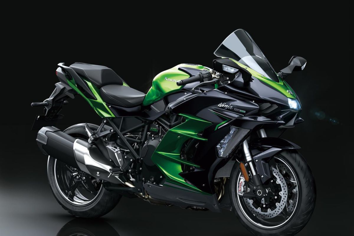 Ini penyebab Kawasaki tarik kembali Ninja H2 SX SE 2022