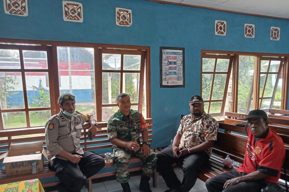 Sinergi bersama TNI Polri Biak Timur mengecek keamanan jelang Natal