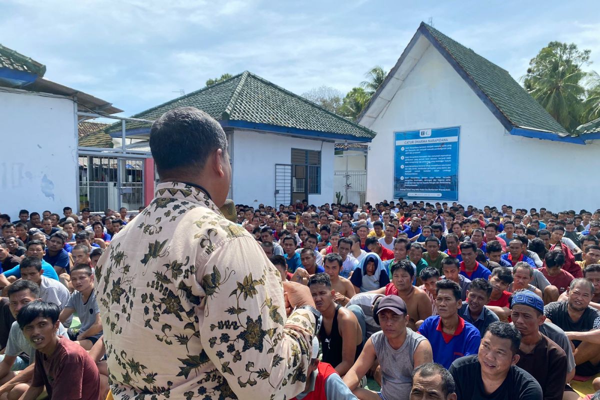 Kadiv Pemasyarakatan Kemenkumham Lampung sapa warga binaan Lapas Kalianda