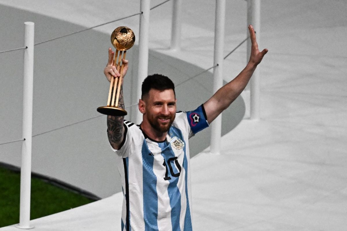 Lionel Messi berseru "Kami juara dunia"