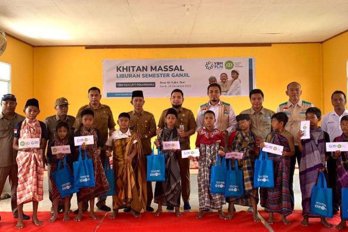 IZI Provinsi Riau dan YBM PLN UPT Pekanbaru gelar khitanan massal anak duafa