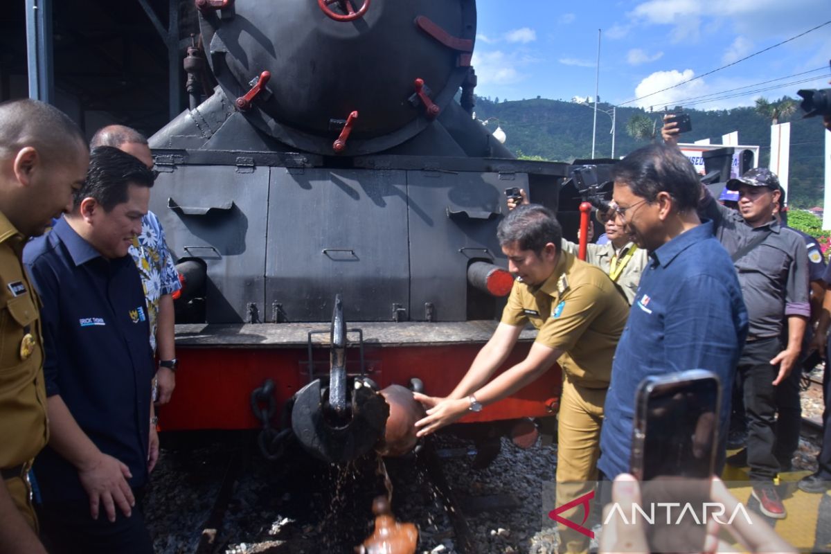 Menteri BUMN resmikan aktivasi kereta api wisata di Sawahlunto