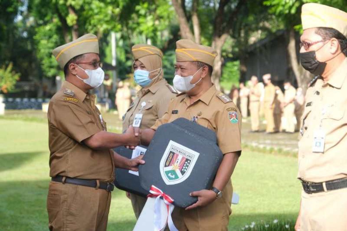 Pemkot Magelang berikan bantuan mobil ke tiga kecamatan