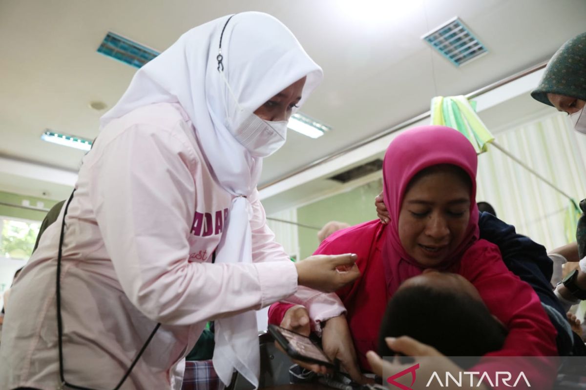 Pemkot Makassar gelar sunatan massal peringati Hari Ibu 2022