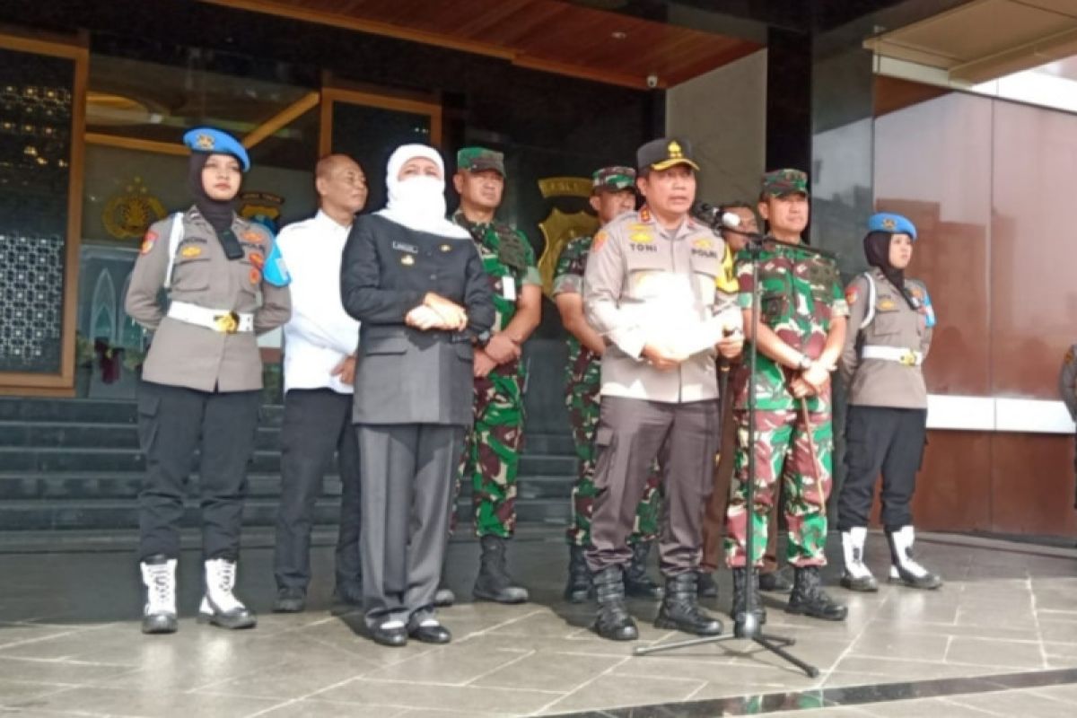 Gubernur Khofifah sebut Tidak ada dokumen Gubernur-Wagub Jatim yang dibawa KPK