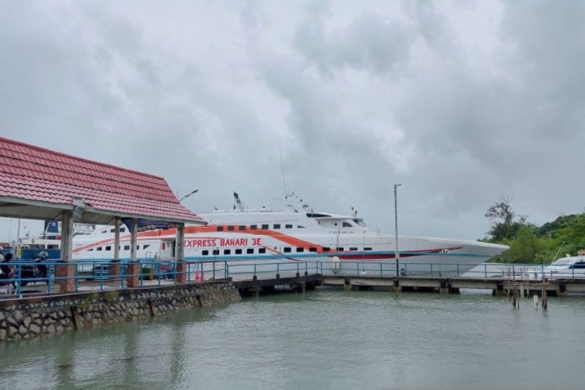 KSOP Tanjung Pandan tunda penerbitan izin kapal berlayar karena cuaca ekstrem