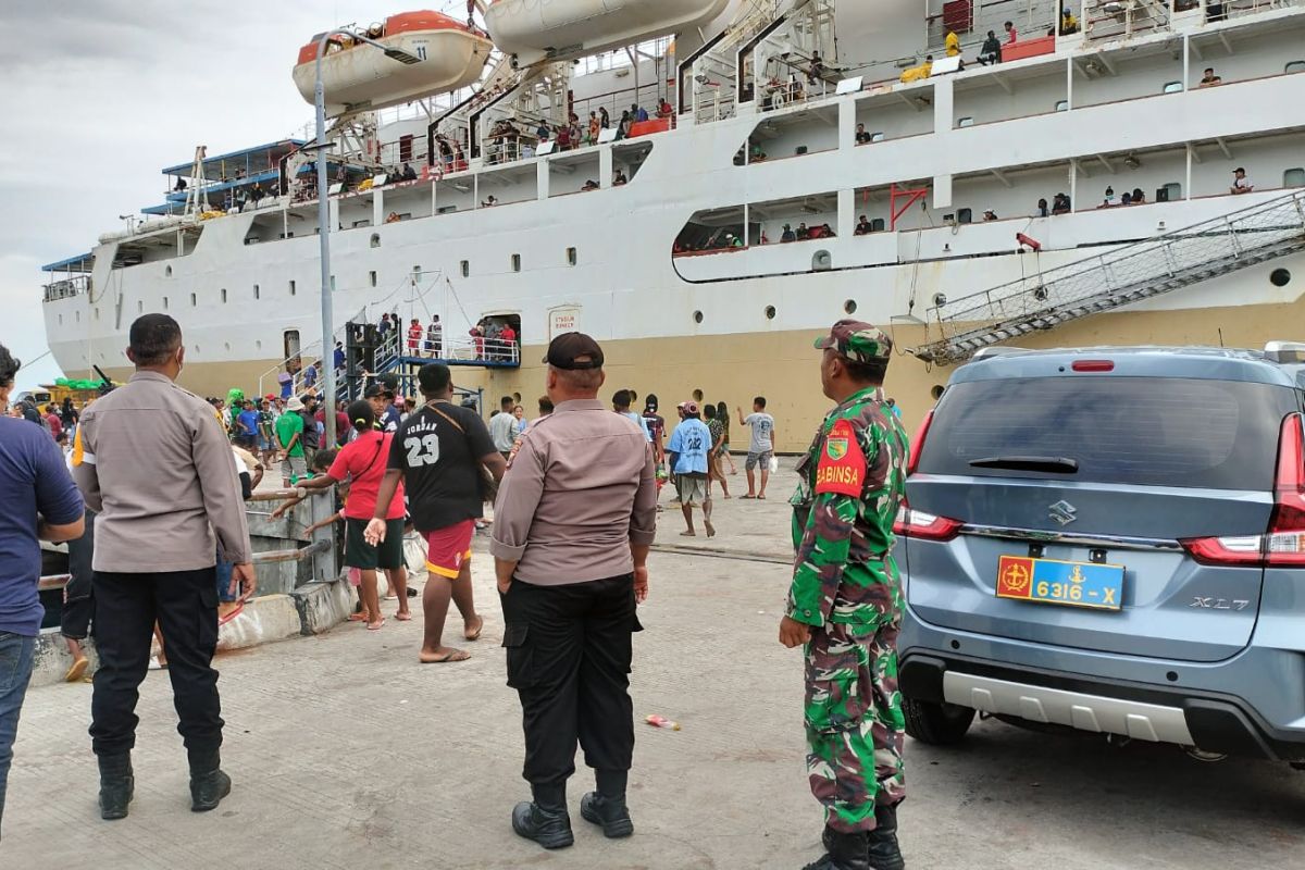 Koramil Biak Kota melakukan pengamanan pada arus balik mudik Natal