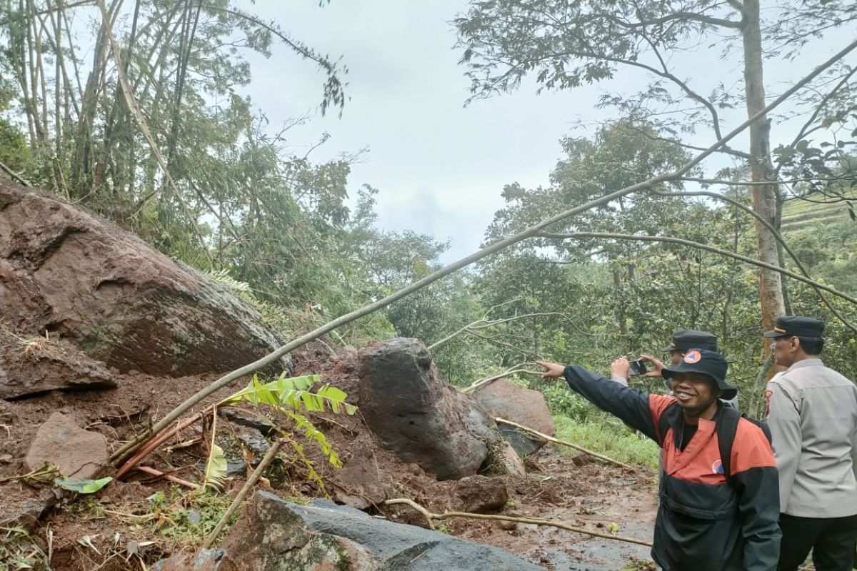 Tanah longsor, sembilan rumah warga Kudus terdampak