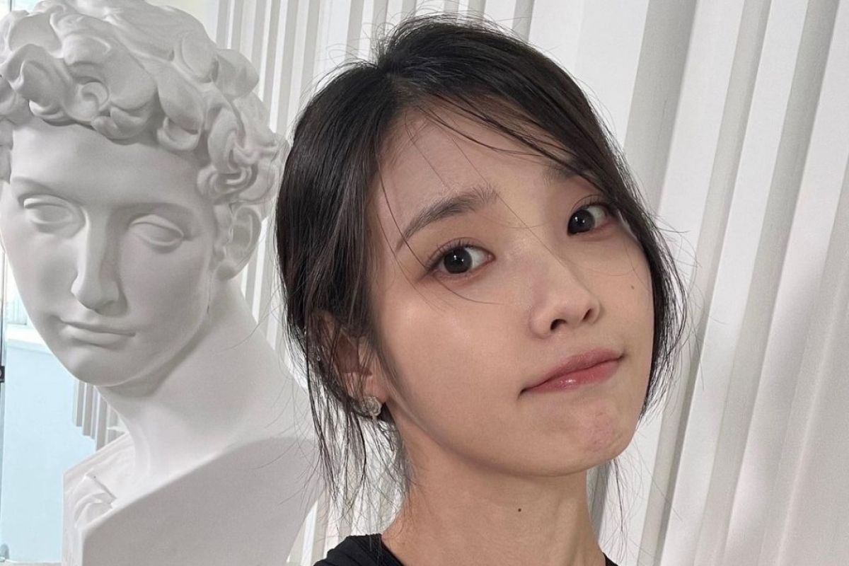 Agensi sebut IU dan Lee Jong Suk resmi pacaran