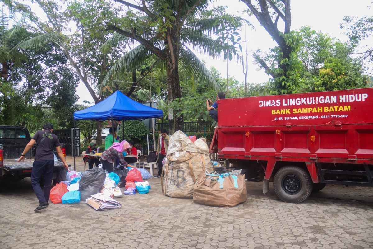 DLH Batam minta warga manfaatkan Program Bank Sampah