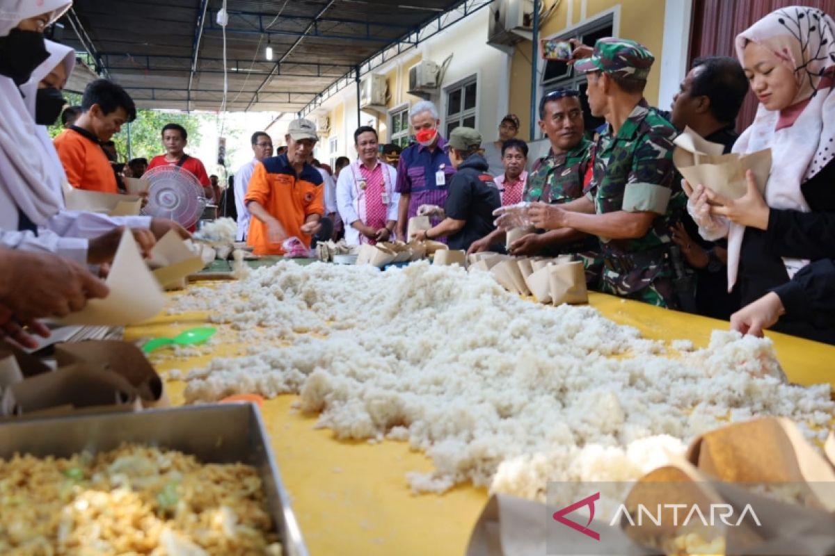 Gubernur Jateng pastikan kebutuhan logistik korban banjir terpenuhi