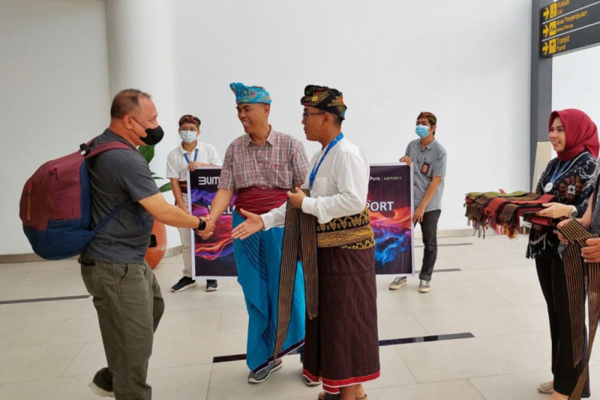 Vaksin booster tetap menjadi syarat penerbangan di Bandara Lombok