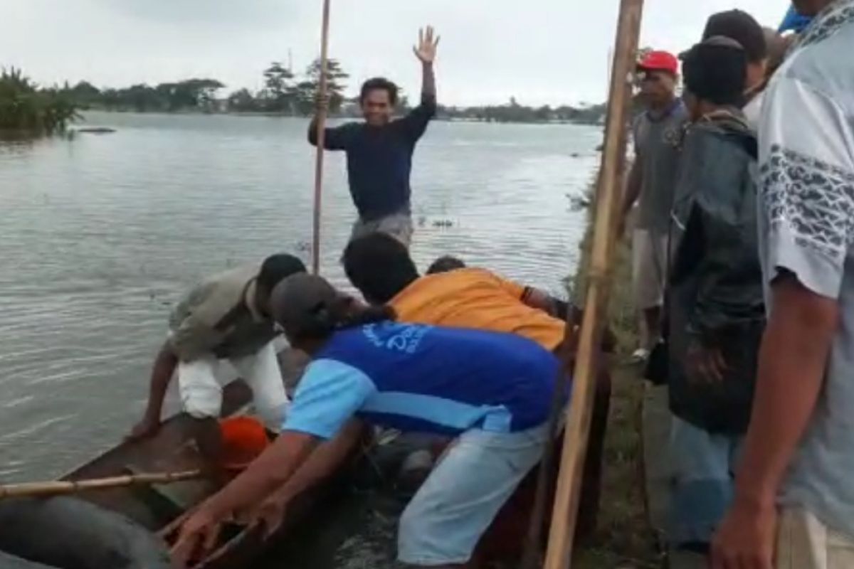 Dua korban tenggelam di genangan banjir Kudus ditemukan  meninggal