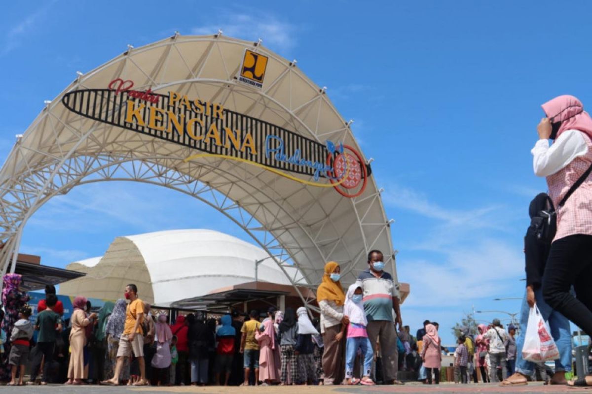 Taman Wisata Laut Pantai Pasir Kencana sumbang PAD Pekalongan Rp4,5 miliar